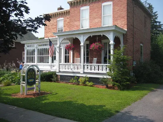 Arbor House Inn and Suites Skaneateles NY